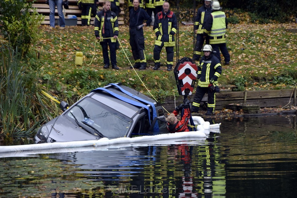 Einsatz BF Koeln PKW im See Koeln Esch P084.JPG - Miklos Laubert